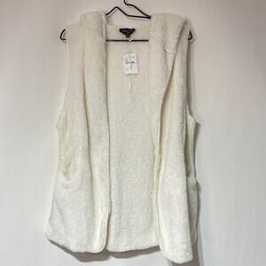 Love Tree Sleeveless Sweater Womens Large White Fuzzy Hoodie Pockets Nordstroms